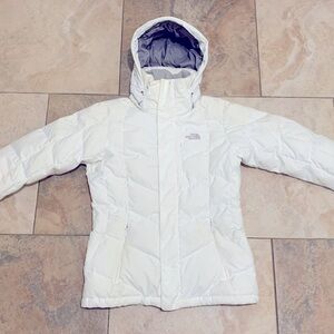 The North Face Venture 2 Women’s  White Winter Puffer Hooded Jacket Size S